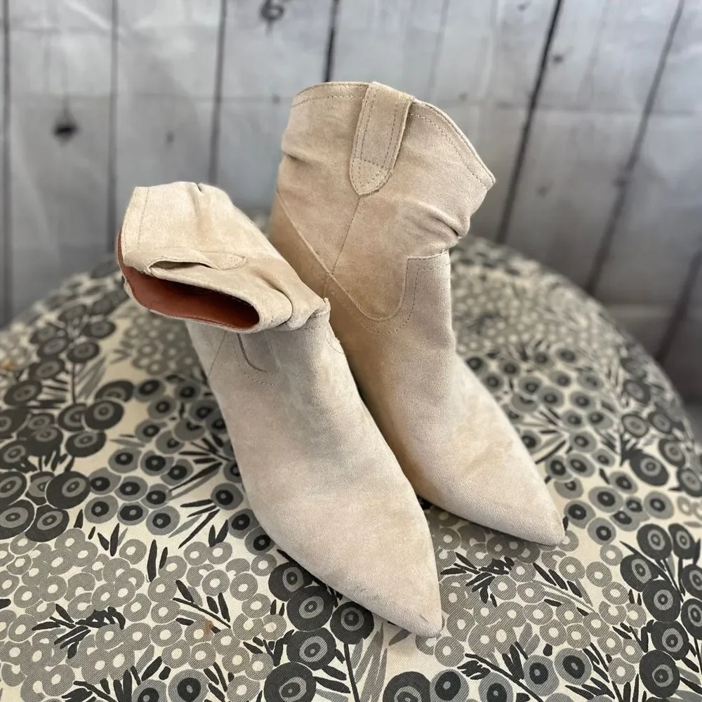 Mi.iM LOUIE Faux Suede Ankle Boots- TAUPE Size 8 - Picture 2 of 6